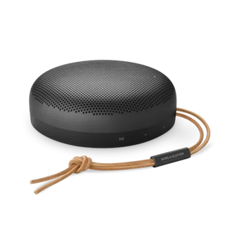 Bang & Olufsen Beosound A1 2. Nesil Su Geçirmez Taşınabilir Bluetooth Hoparlör (Siyah Antrasit)